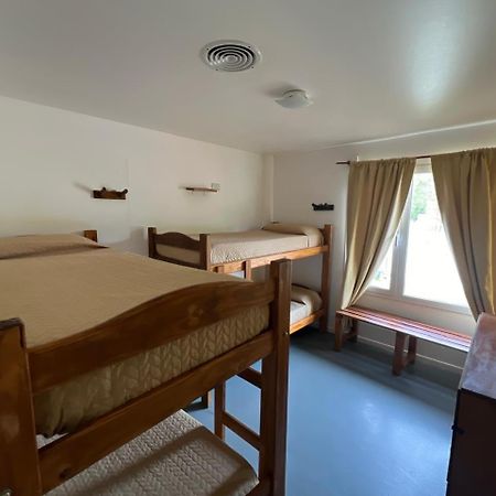 Alma Travelers Hostel El Chalten Bagian luar foto