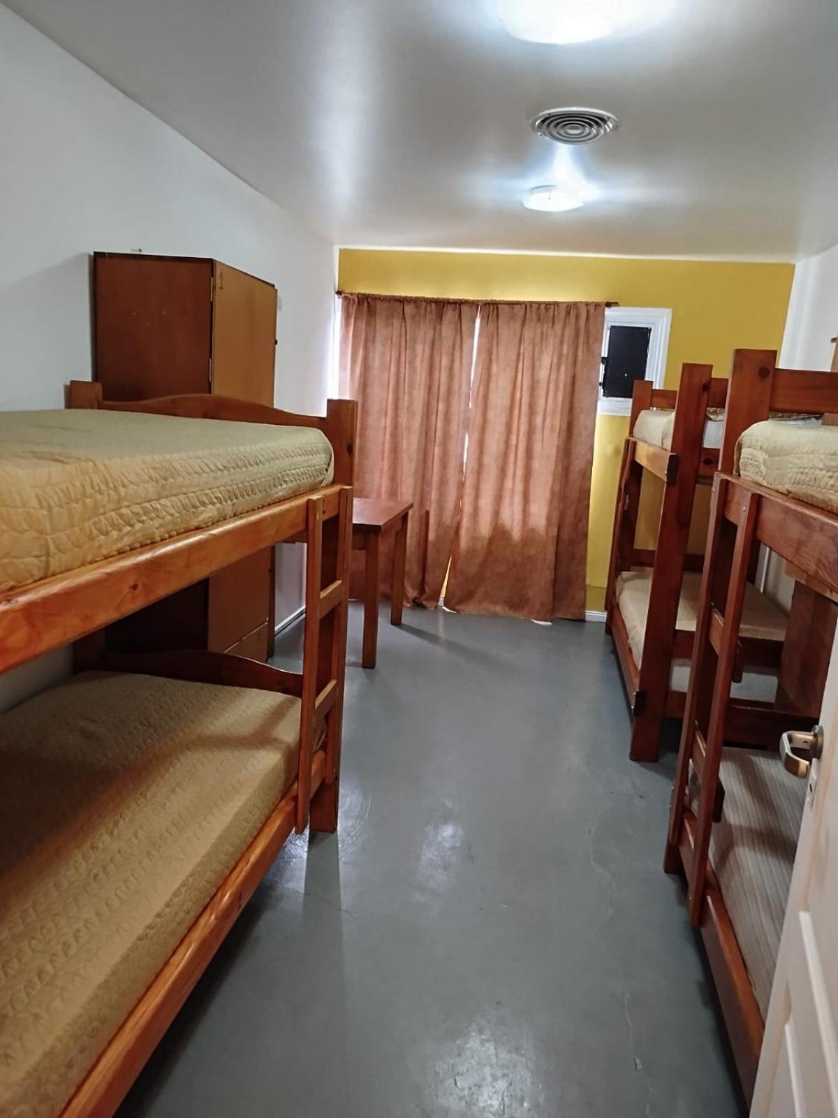 Alma Travelers Hostel El Chalten Bagian luar foto