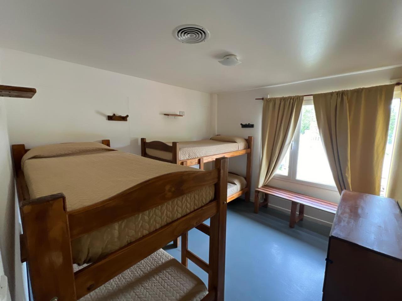 Alma Travelers Hostel El Chalten Bagian luar foto