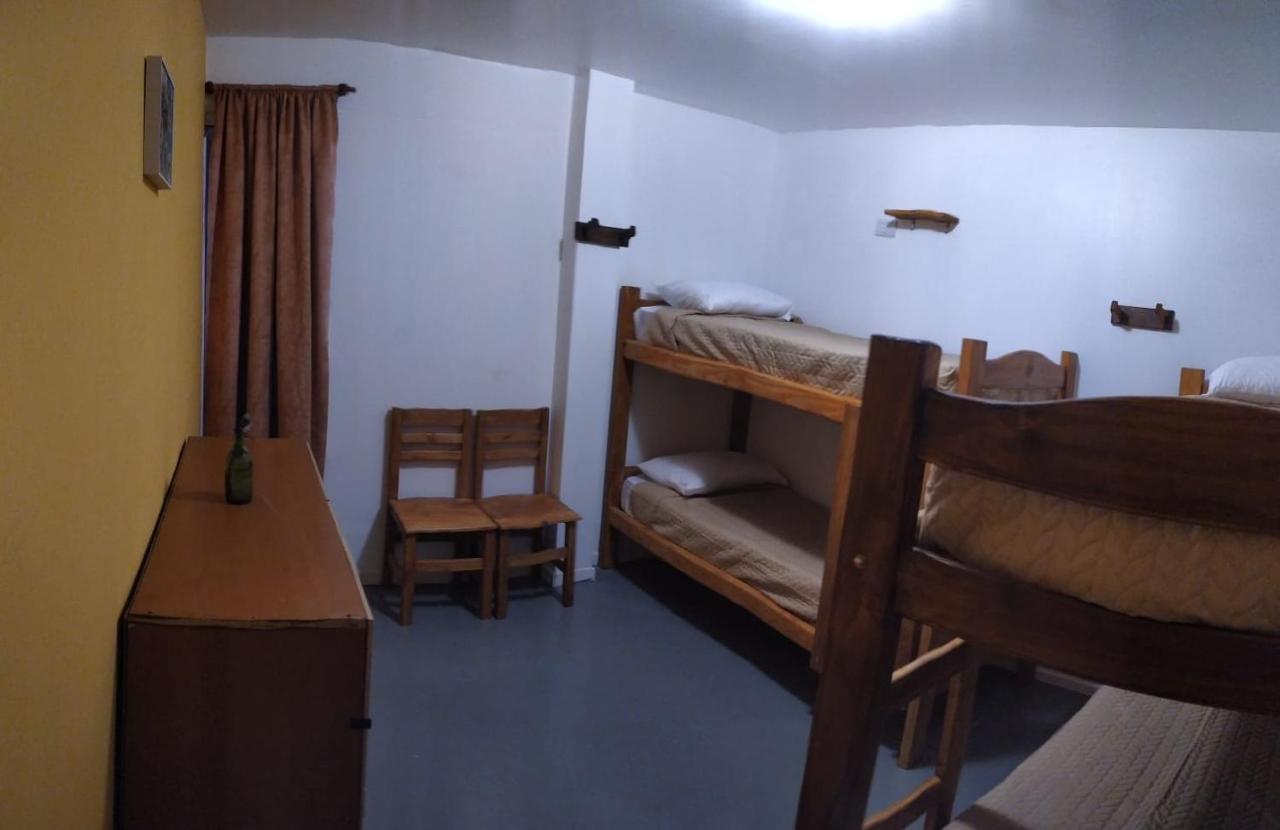 Alma Travelers Hostel El Chalten Bagian luar foto
